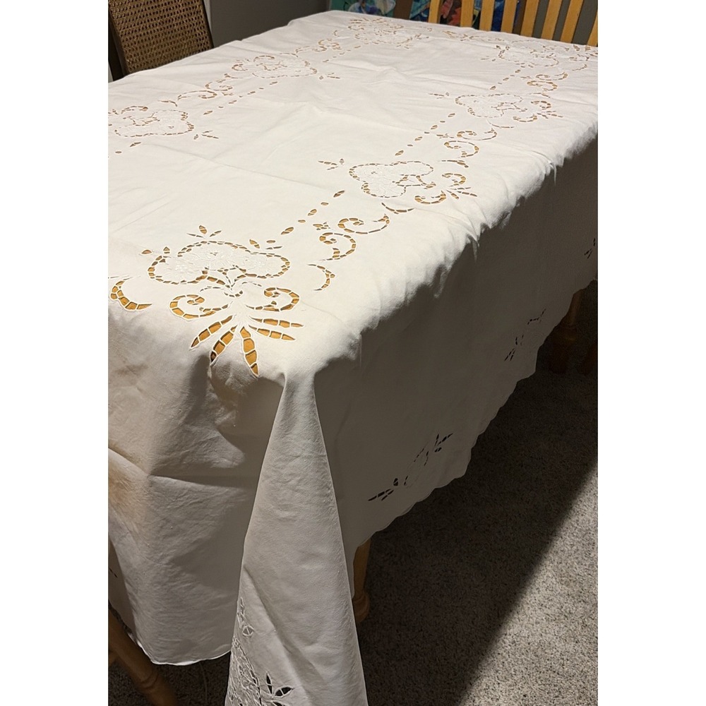 Vintage Linen Cutwork Floral Embroidered Tablecloth 67" X 98" White 12 Napkins